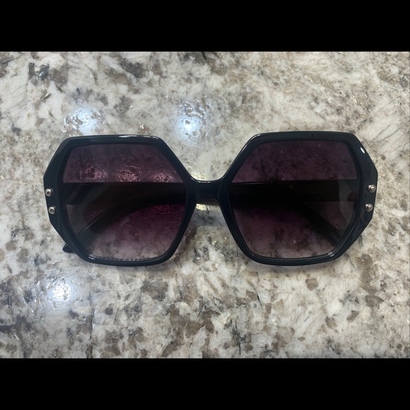 NWOT Fashion Sunglasses 🕶 100% UV protection, Black Octagonal shape - Picture 2 of 6
